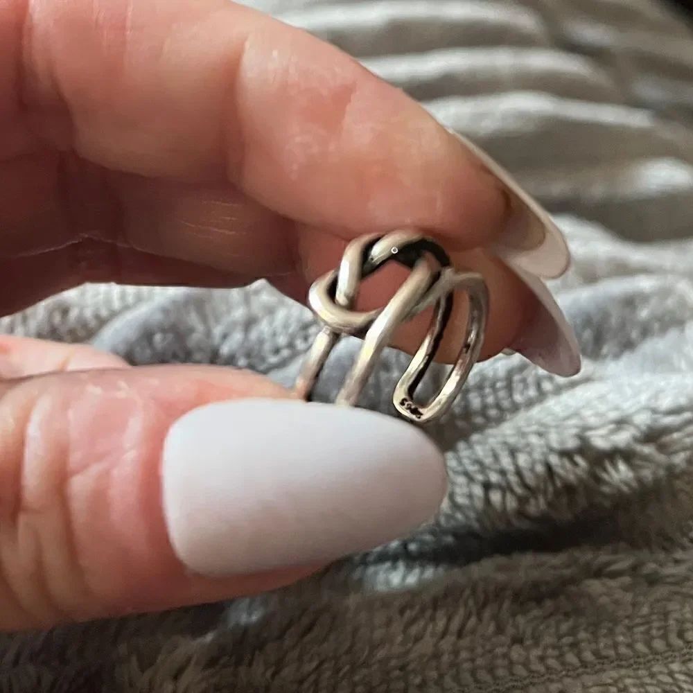 The Infinity Wire adjustable Ring in 925 Silver - Picture 8 of 8